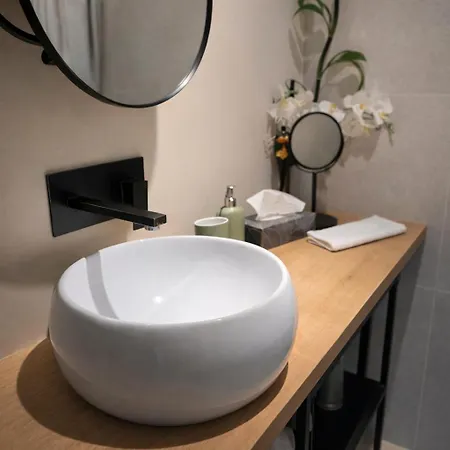 Keleia Nova Vas Design *