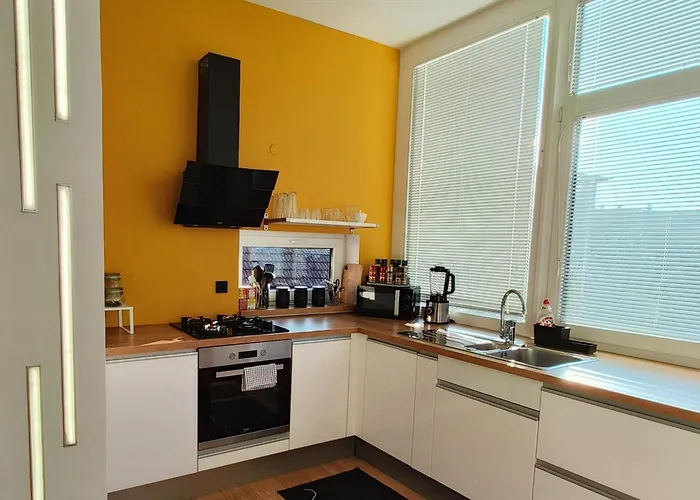 Keleia Nova Vas Design