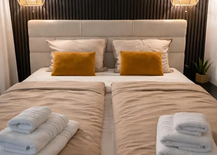 Keleia Nova Vas Design *