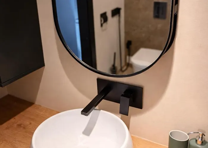 Keleia Nova Vas Design